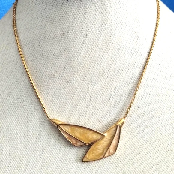 Monet Jewelry Vtg Monet Cream Beige Swirl Pearl Enamel